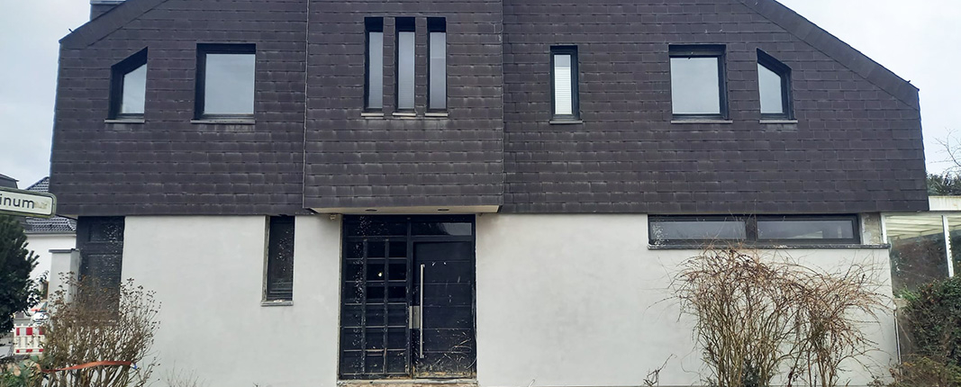 Kundenprojekt Ahrtal - Haustür / Frontansicht vorher